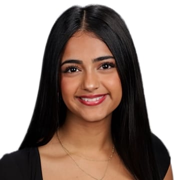 Portrait of Elina Jadhav